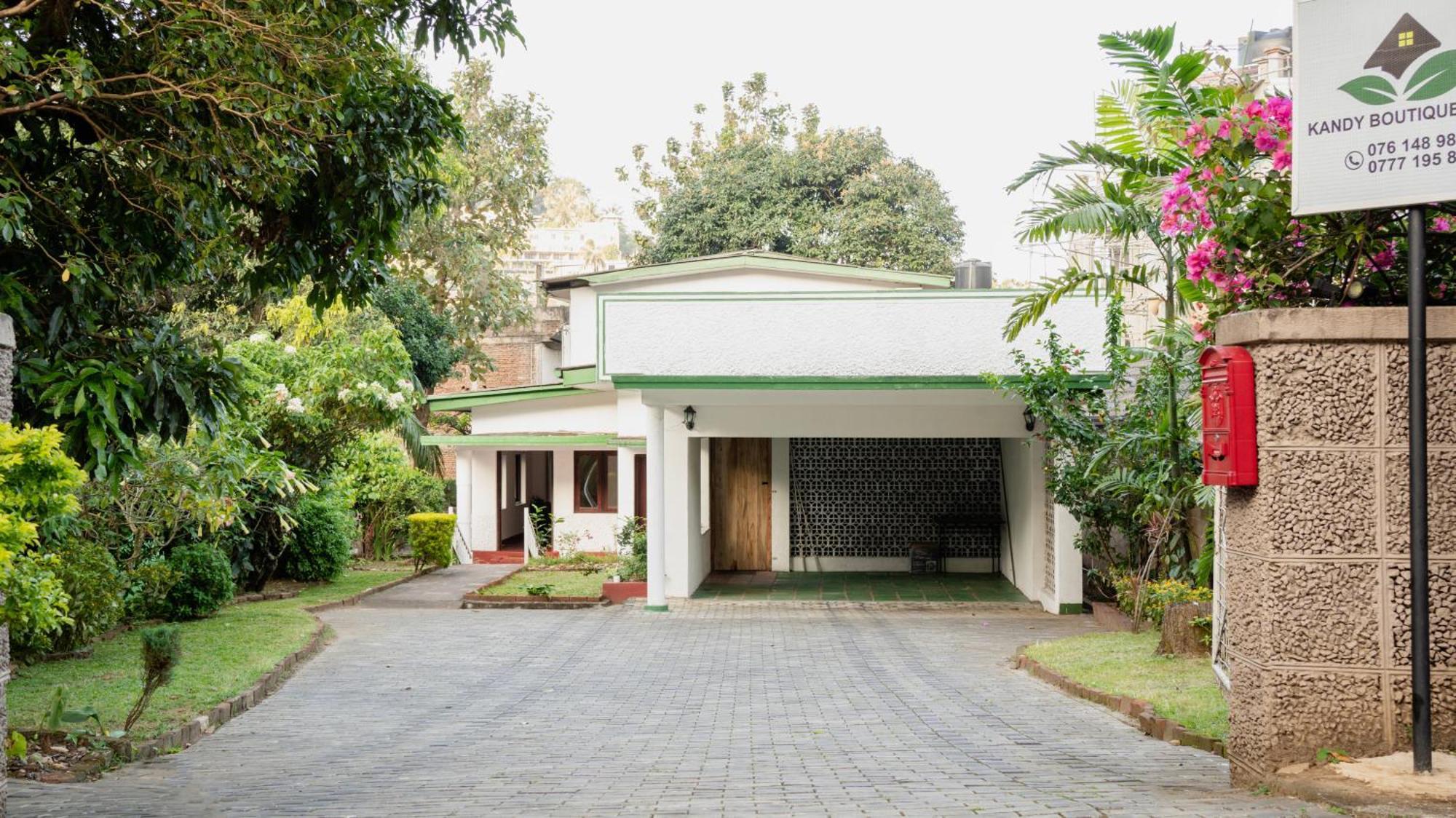 Kandy Boutique Villa By Fortuna Bungalows Extérieur photo